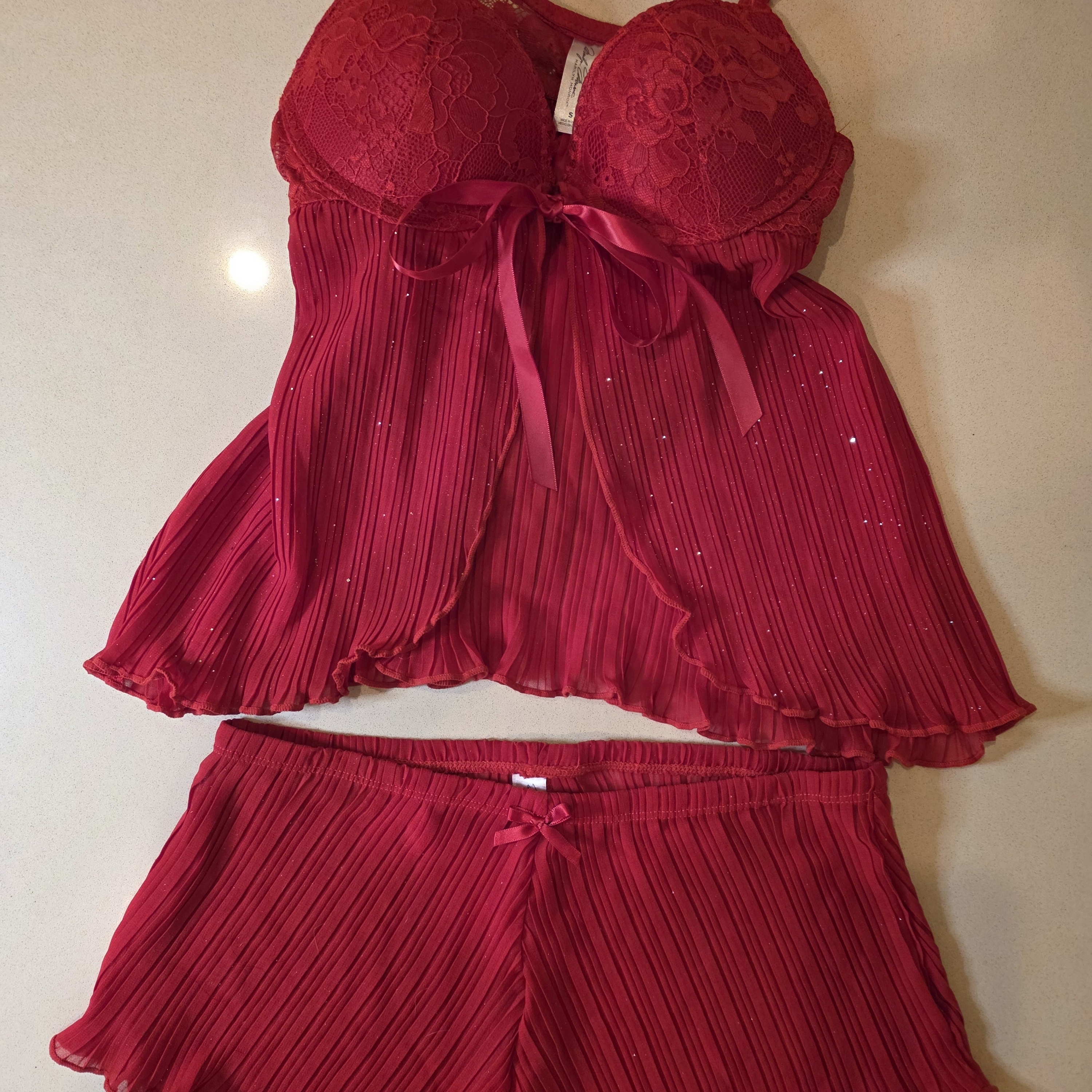 Marilyn Monroe Red Lace Chemise Set